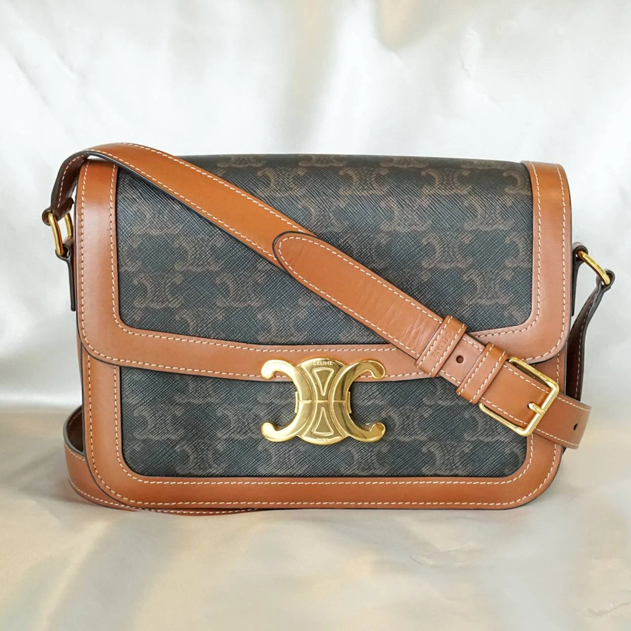  Celine Classique Triomphe 